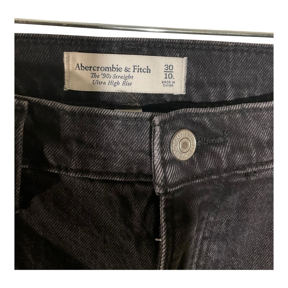 Abercrombie Women’s 90s Straight Ultra High Rise Jeans Faux Leather Size 30 - Picture 5 of 13